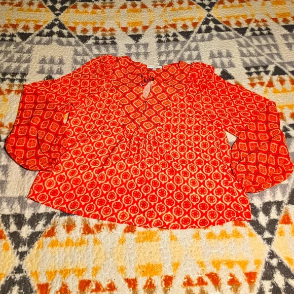 Maison d'Amelie Paris Blouse 👚 Linen Blend Floral Top Sz small. C23 - Picture 1 of 5